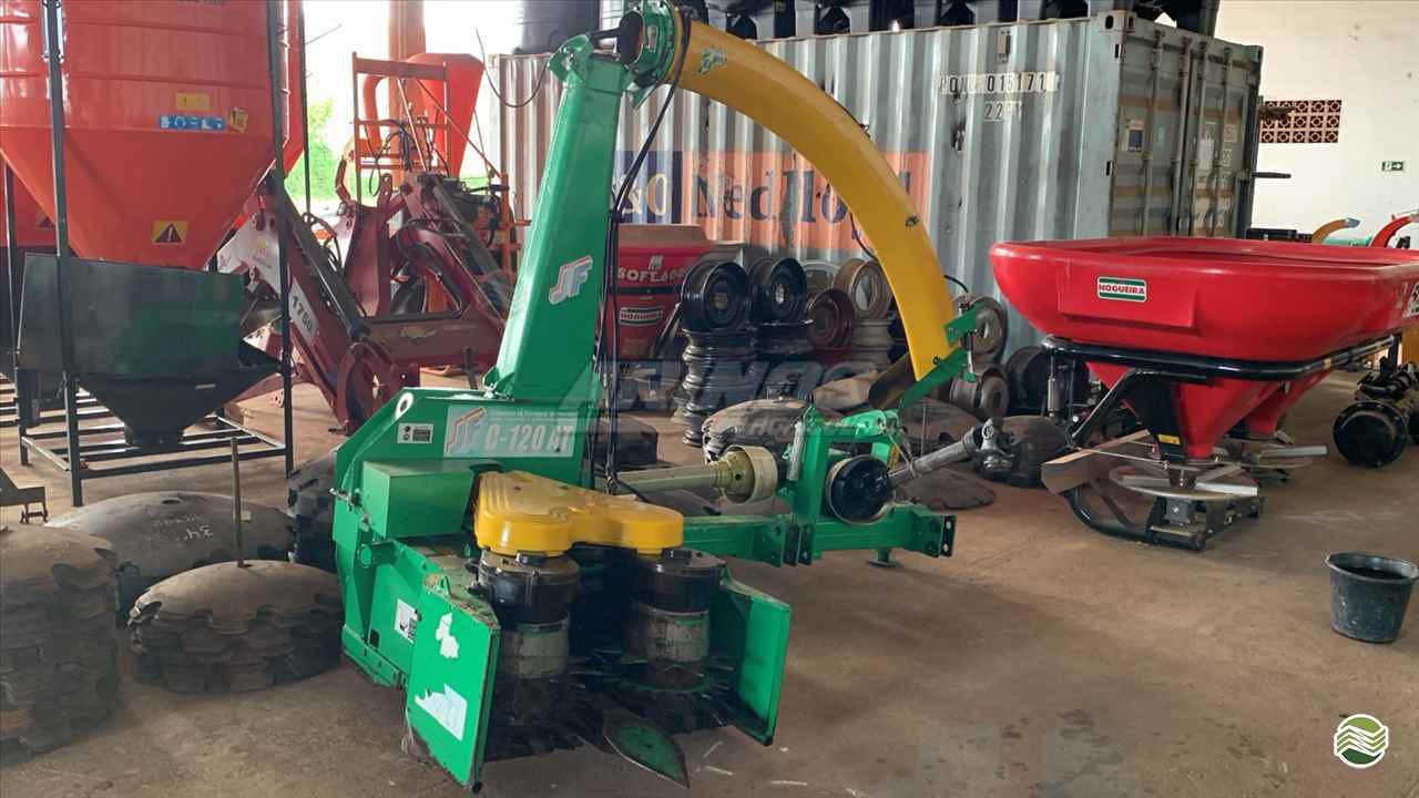 IMPLEMENTOS AGRICOLAS ENSILADEIRA COLHEDORA DE CAPIM Arinos Agrícola ITAITUBA PARÁ PA